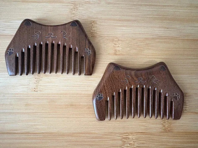 Cat Sandalwood Wide Tooth Animal Hair Comb