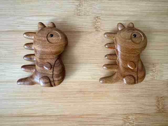Dinosaur Shape Sandalwood Gua Sha Comb