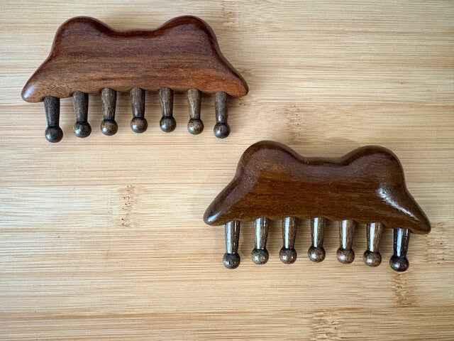 Frog Sandalwood Gua Sha Comb