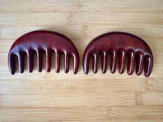 Purple Sandalwood Half-Moon Gua Sha Comb