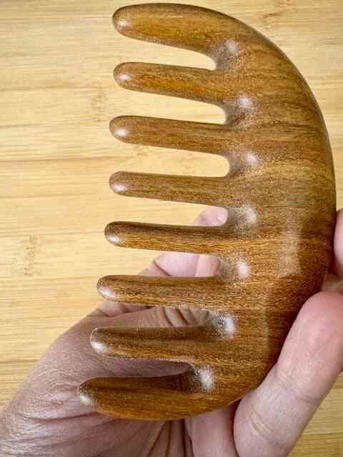 Green Sandalwood Half-Moon Gua Sha Comb
